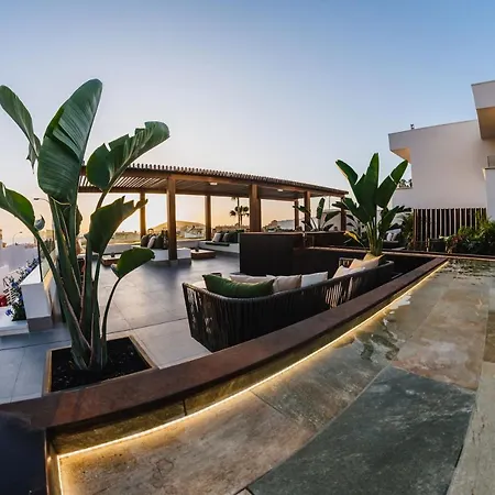 מלון דירות Ohasis Boutique 4*