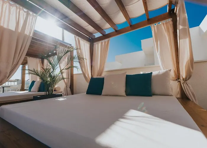 Ohasis Boutique מלון דירות ארונה