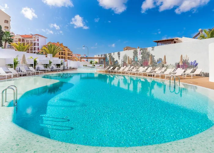 מלון דירות Ohasis Boutique ארונה