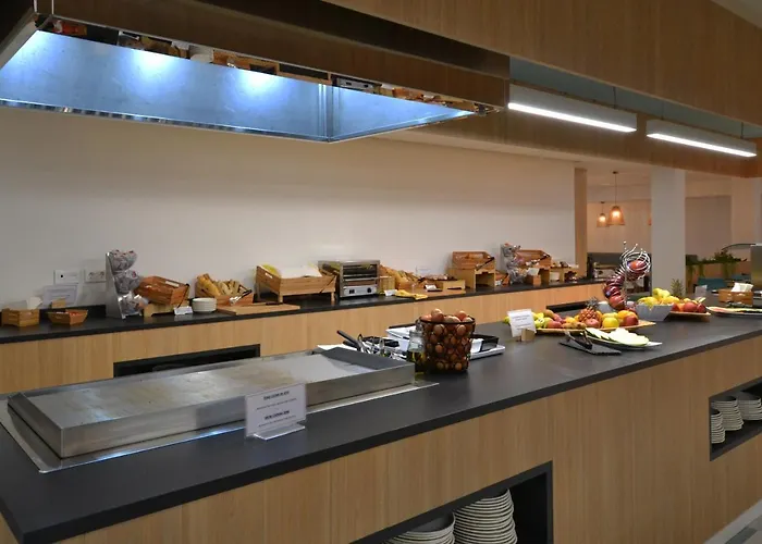 מלון דירות Ohasis Boutique 4*