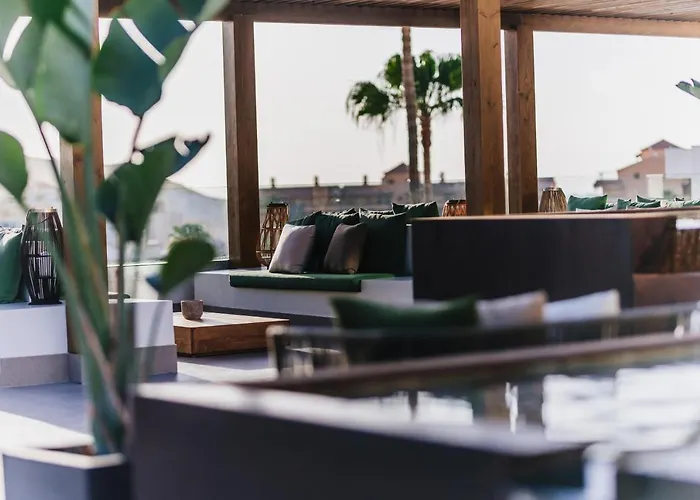 Ohasis Boutique מלון דירות ארונה