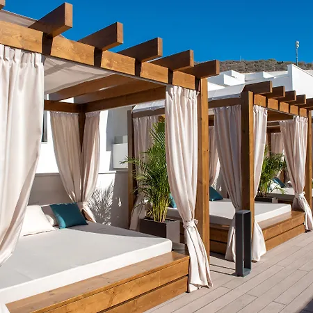 Ohasis Boutique Aparthotel 4*